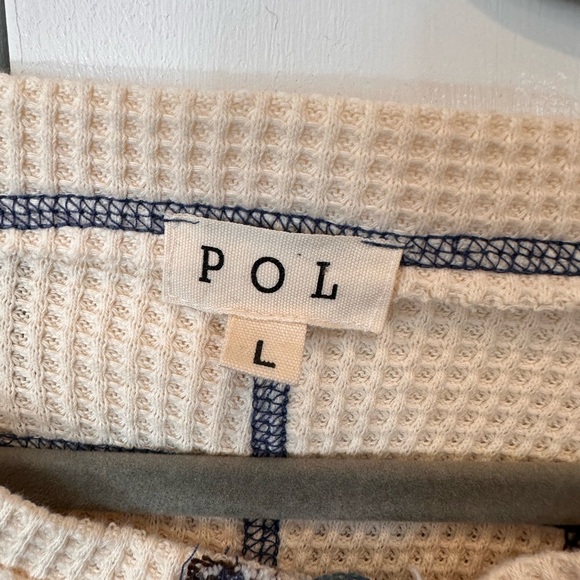 POL Cream, Red, and Blue Textured Top - Picture 4 of 4